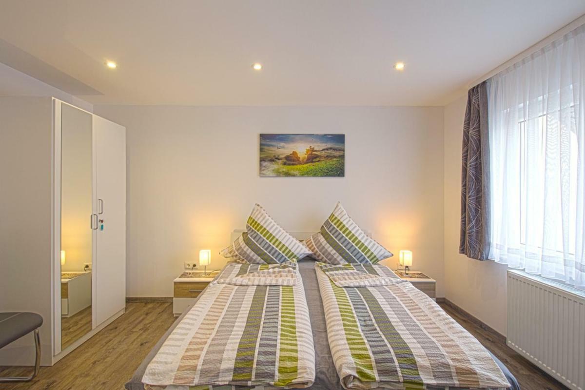 Ferienhaus An Der Burg Namedy Andernach Exteriör bild